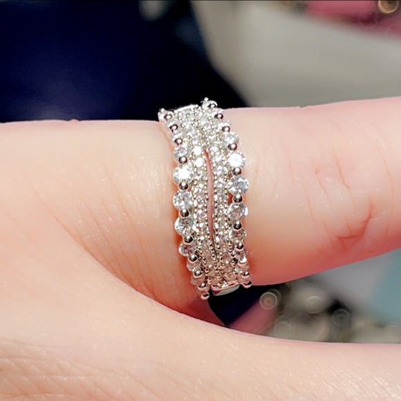 Multilayer Wave Diamond Ring - Picture 3 of 9